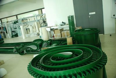 廠家直供 裙邊檔板裙邊輸送帶 防滑輸送帶傳送帶 環形裙邊皮帶